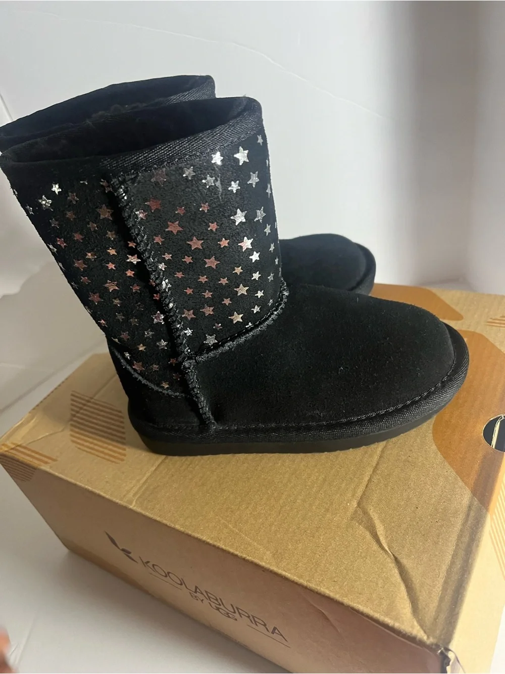 Koolaburra by UGG boots size 8 good condition